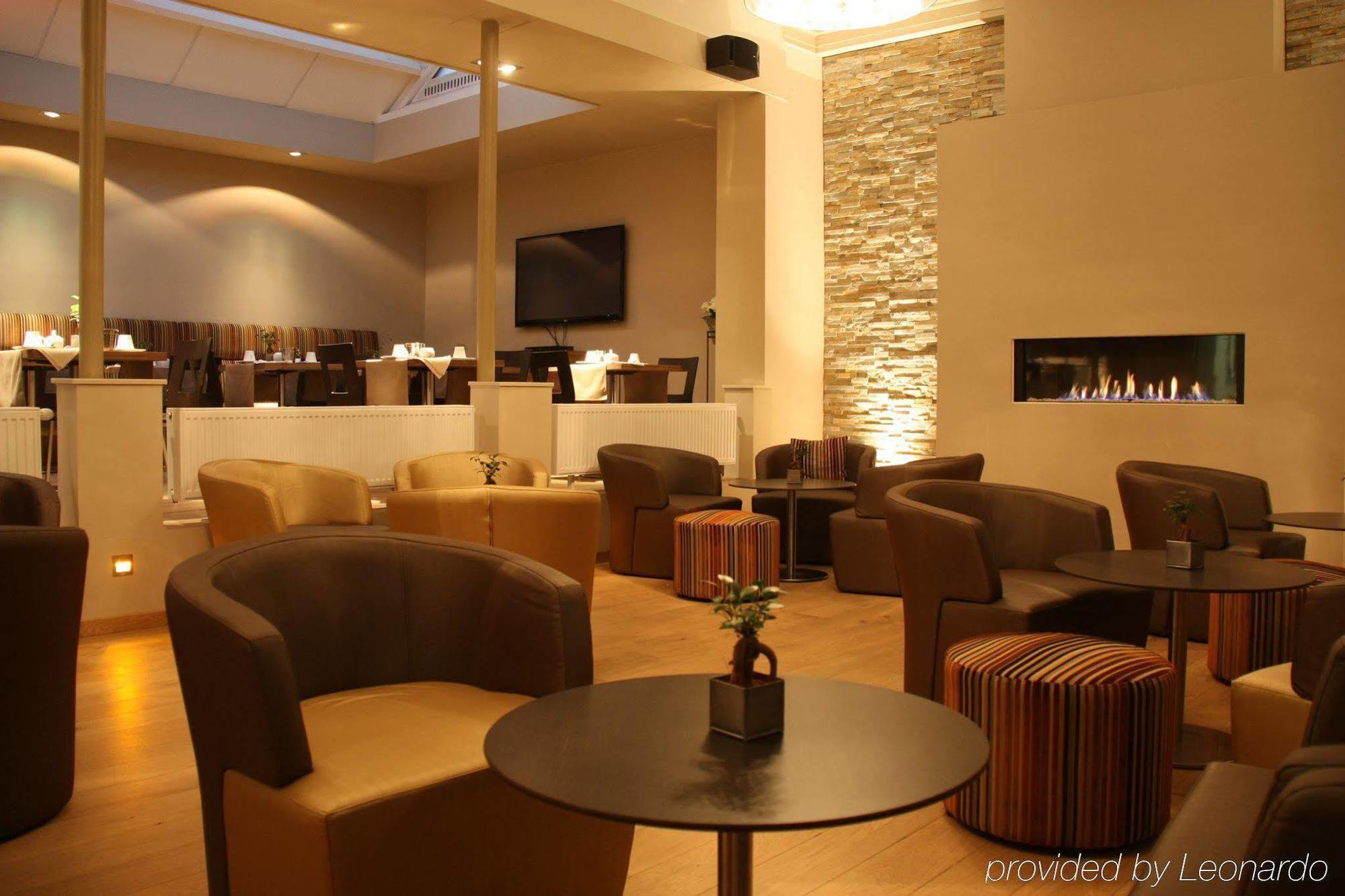 P6 Antwerp Hotel Ресторант снимка