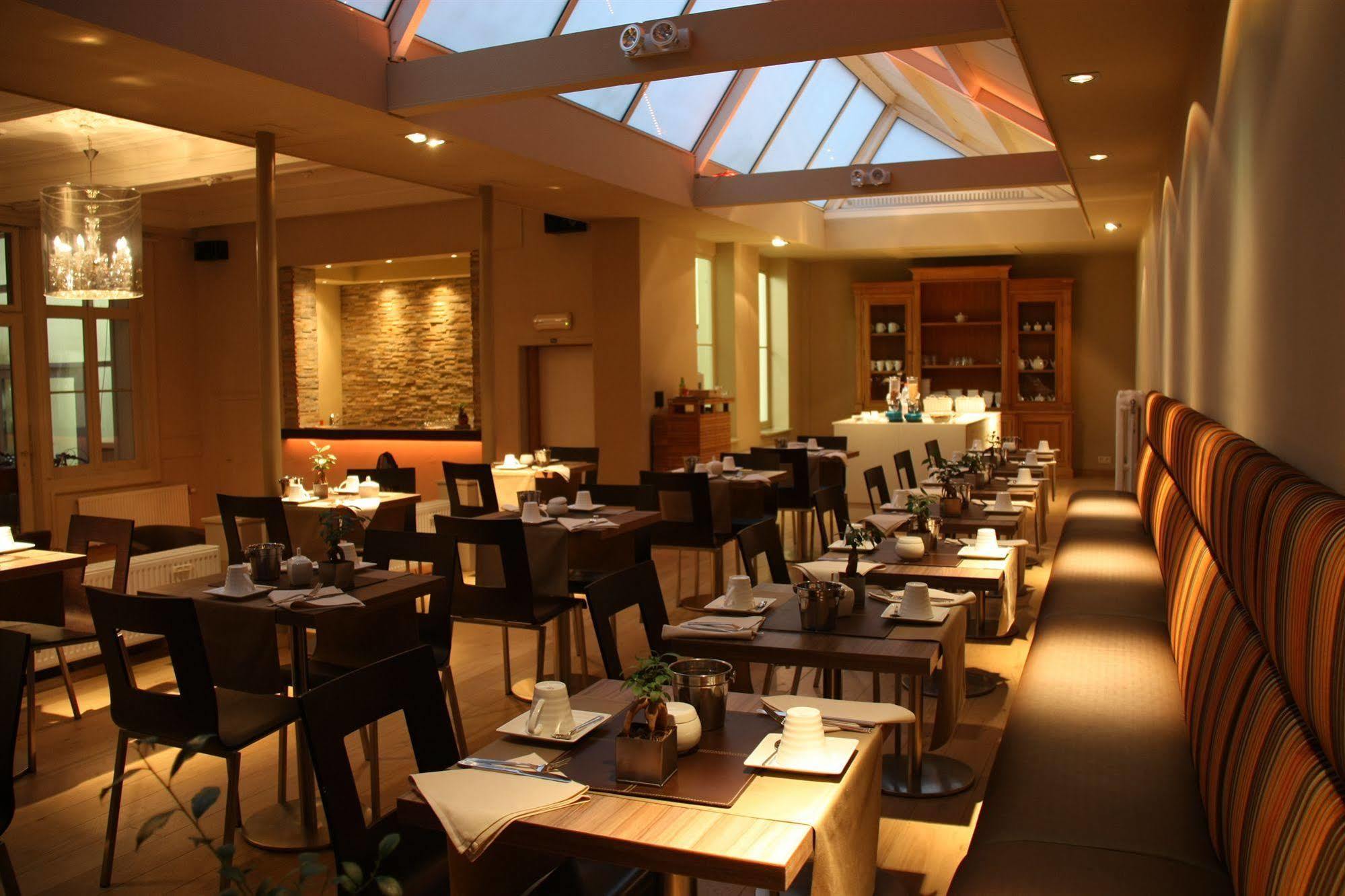 P6 Antwerp Hotel Екстериор снимка