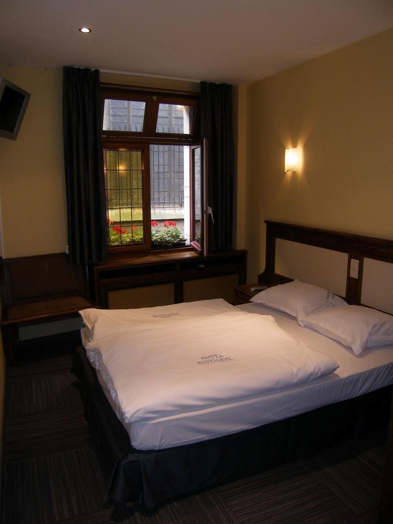 P6 Antwerp Hotel Екстериор снимка